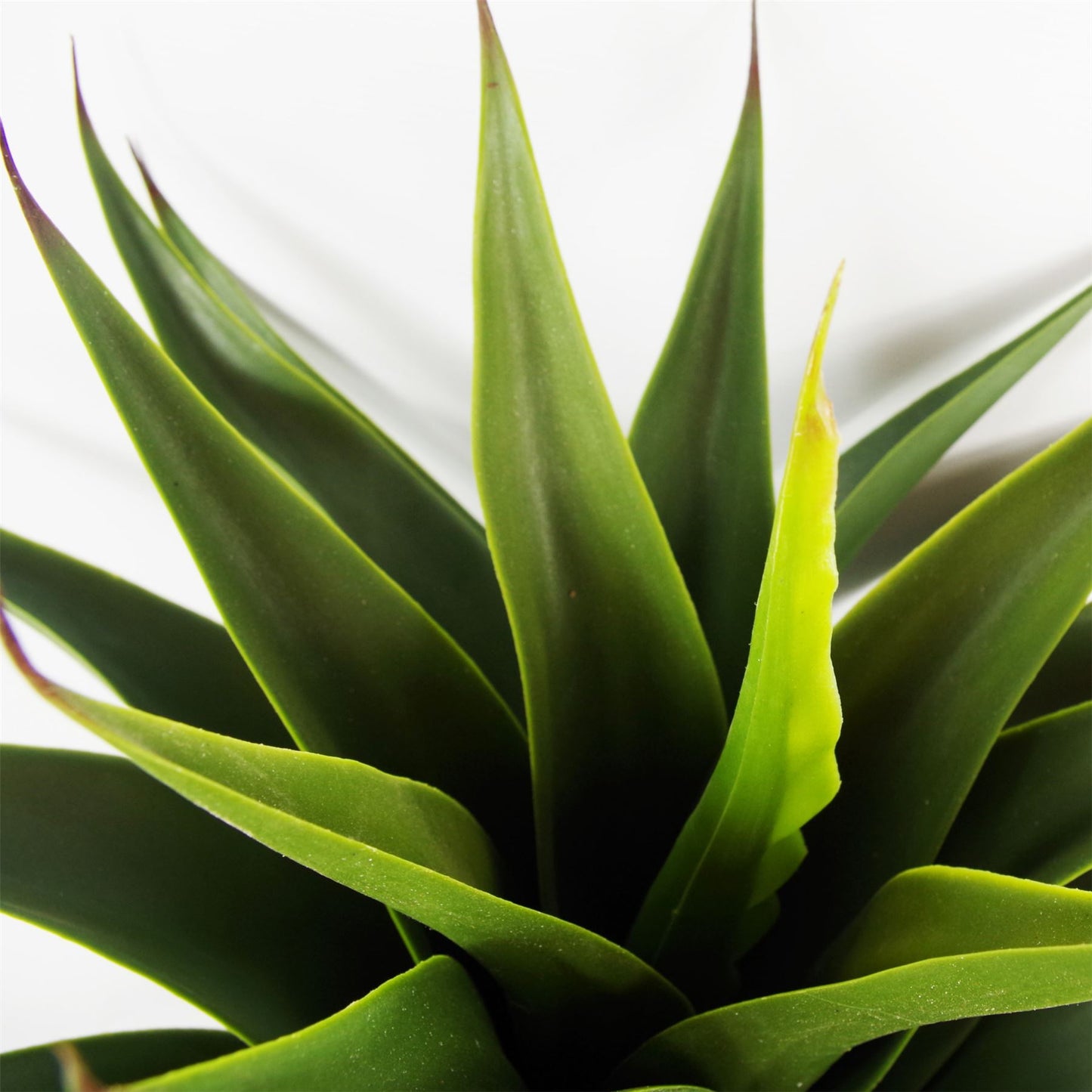 55cm Small Artificial Yucca Plant – Lifelike Tropical Faux Yucca for Home or Office