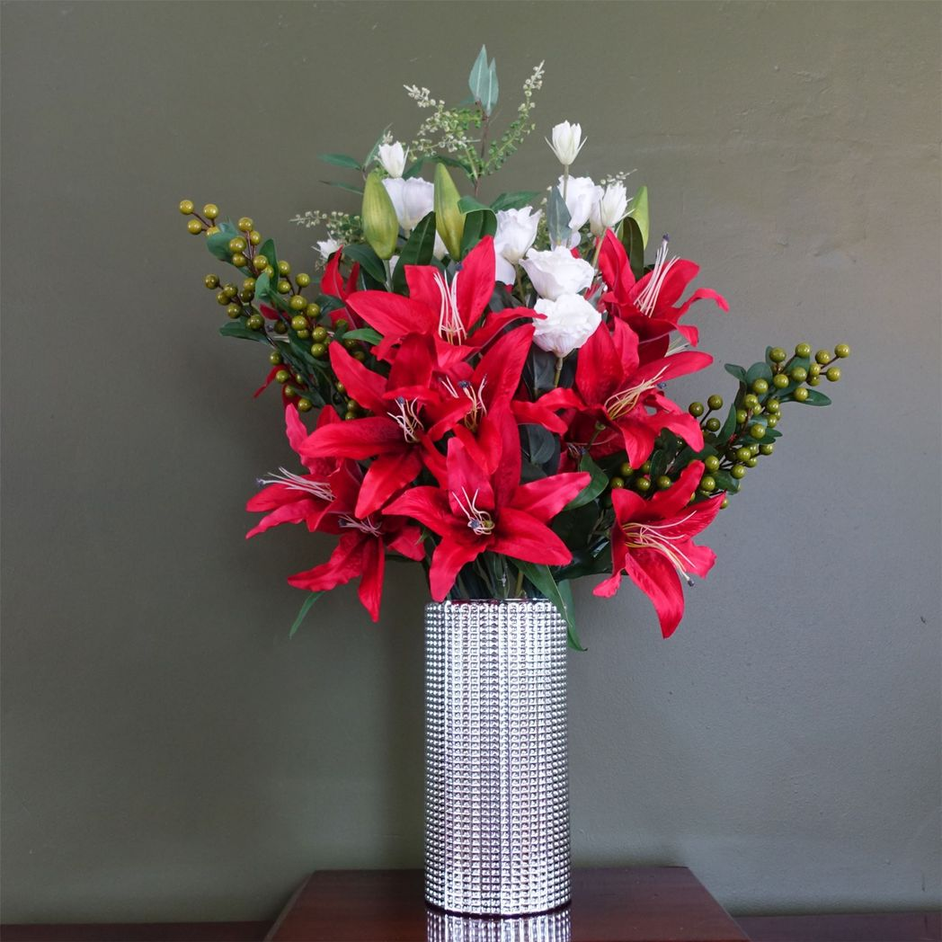 30cm Medium Silver Dot Glass Vase – Modern Embossed Decorative Vase