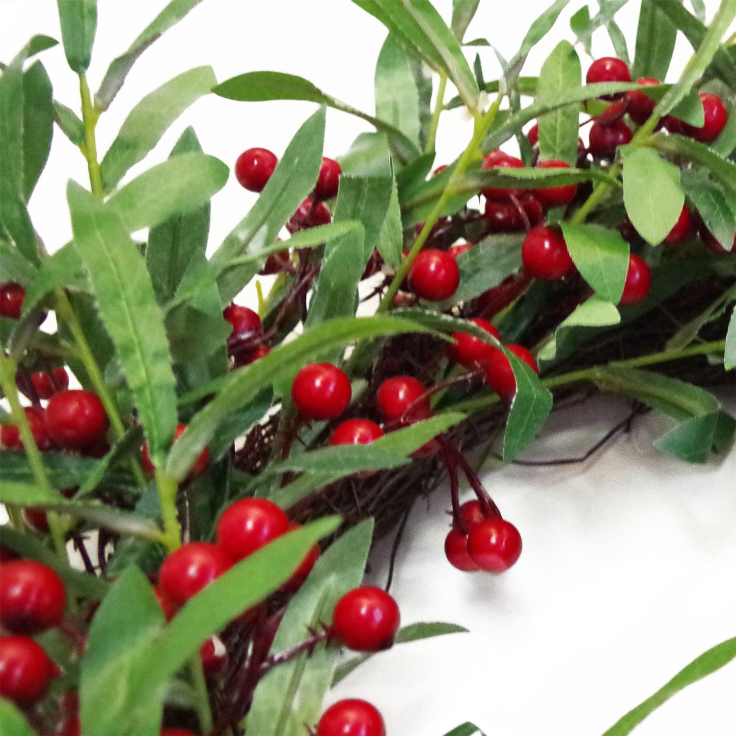 60cm Large Artificial Christmas Mistletoe Leaf and Red Berry Wreath – Luxury Faux Holiday Door Wreath
