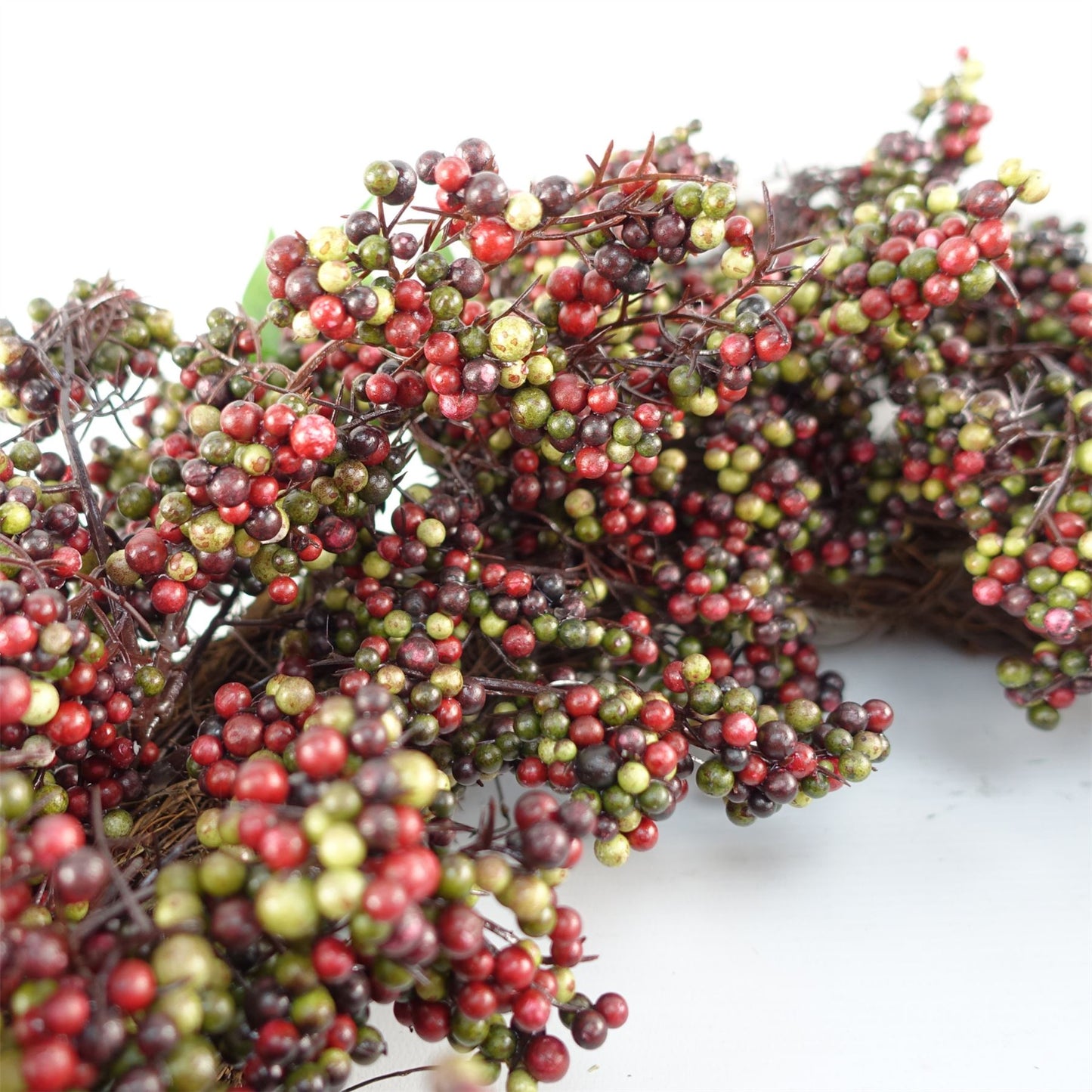 55cm Large Artificial Hanging Black Berry Wreath – Elegant Faux Berry Christmas Door Decoration